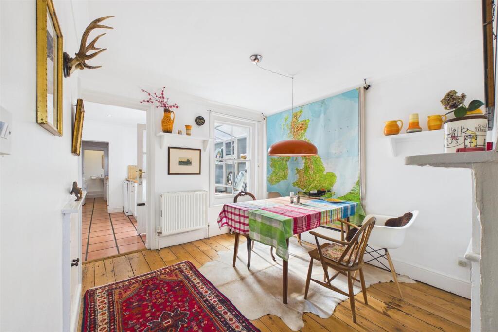 House in Portsmouth - View 5