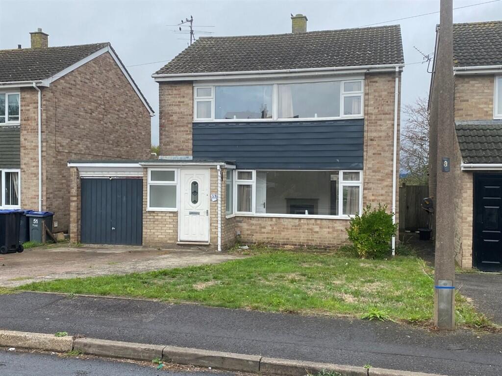 3-bed detached on Hawkeridge Park, WESTBURY, £277,000