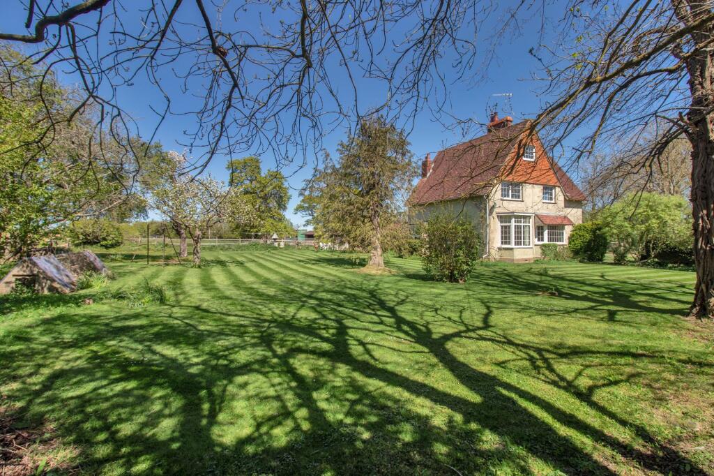 House in Tonbridge - View 2