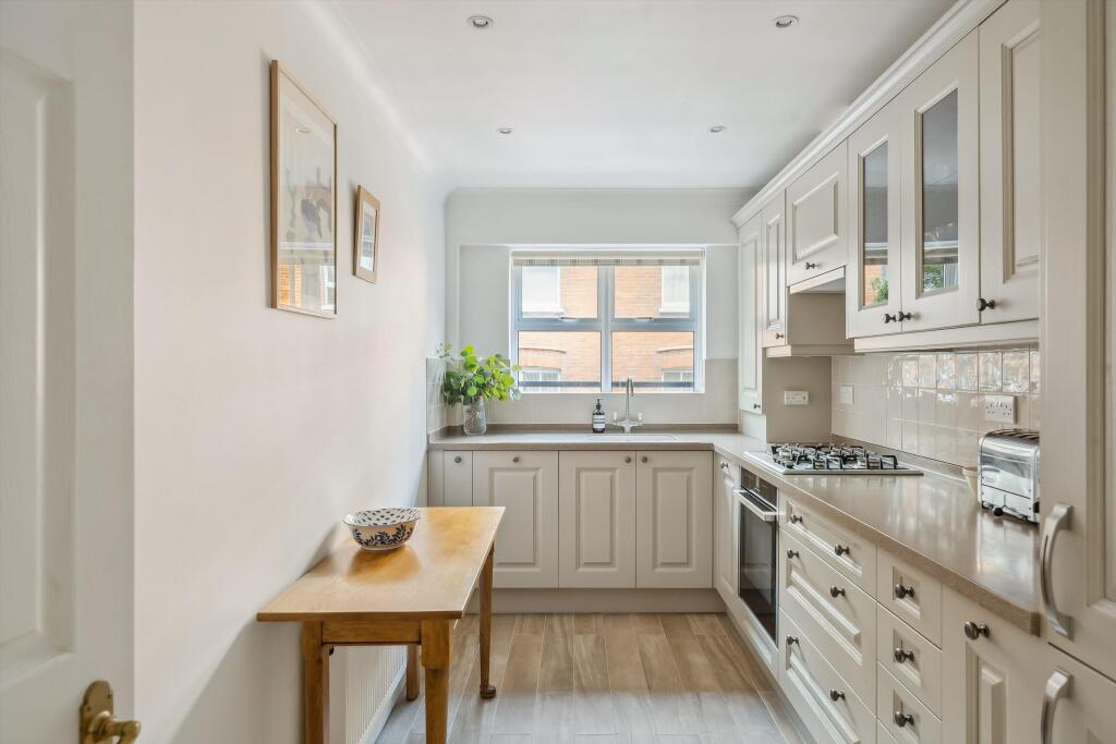 Apartment in London - View 4