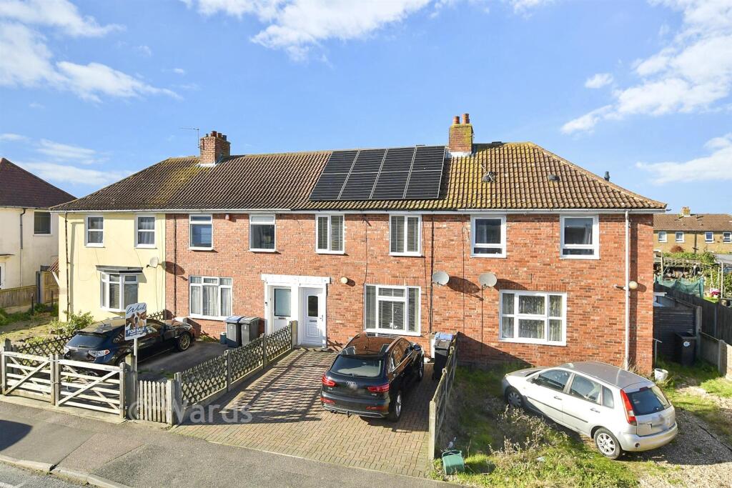 2-bed terraced on Kings Road, Canterbury, Kent, £250,000