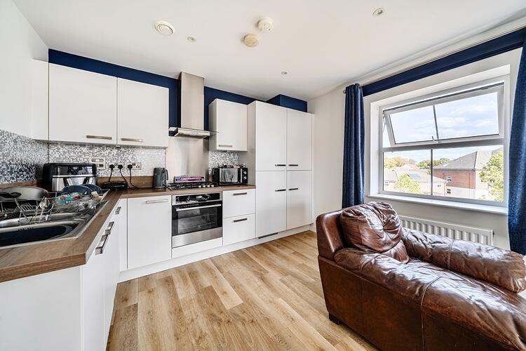 Apartment in Guildford - View 5