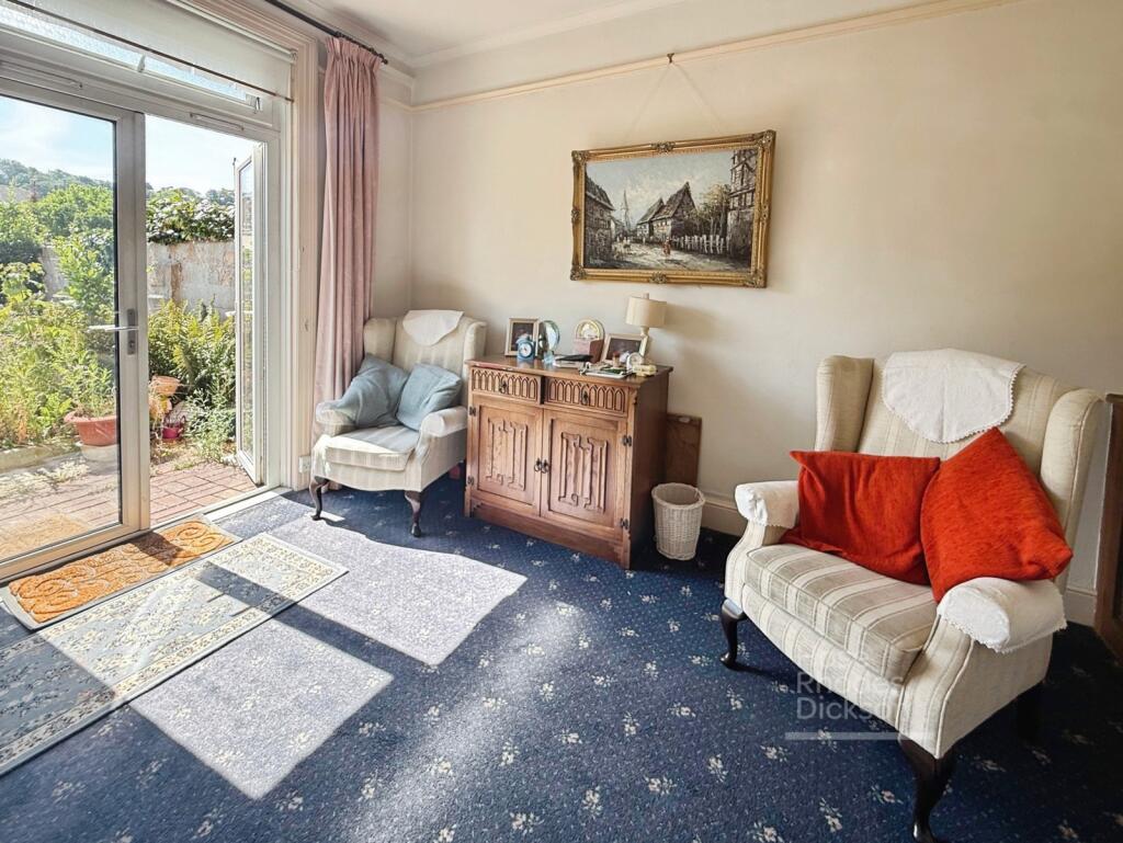 House in Newport, Nodehill - More