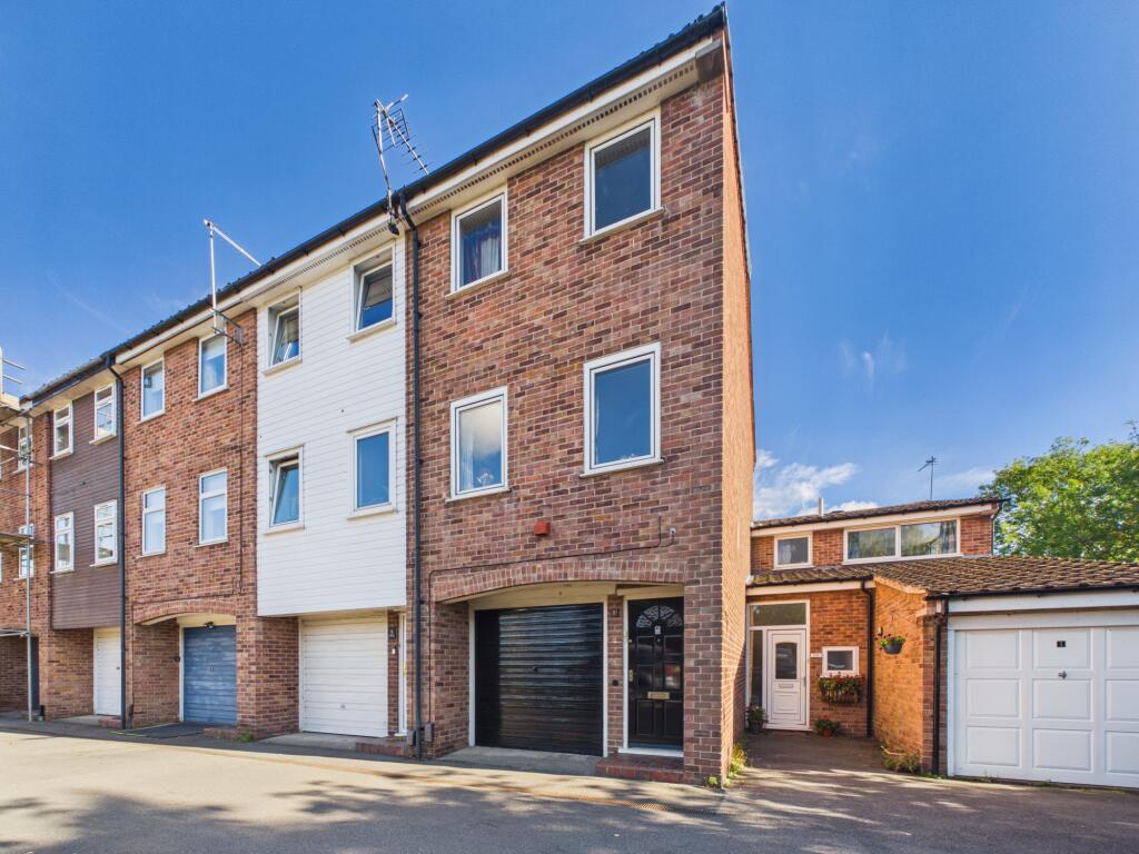 3-bed terraced on Locko Court, Locko Road, Spondon, £200,000