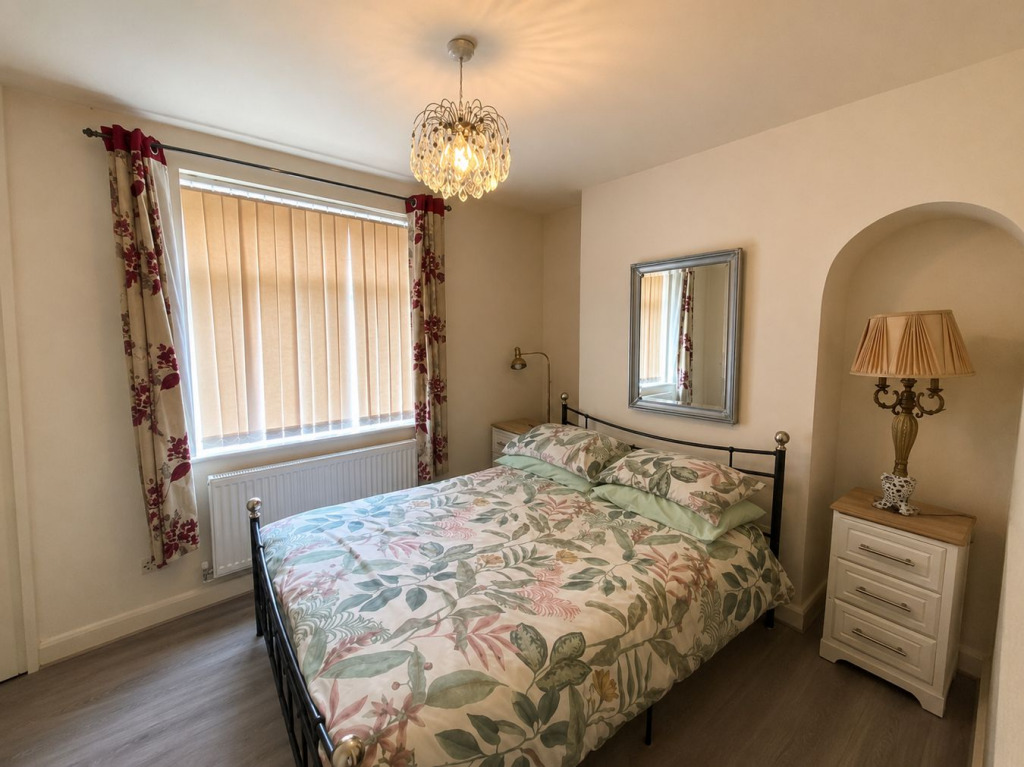 Apartment in Walsall, Little London - View 3