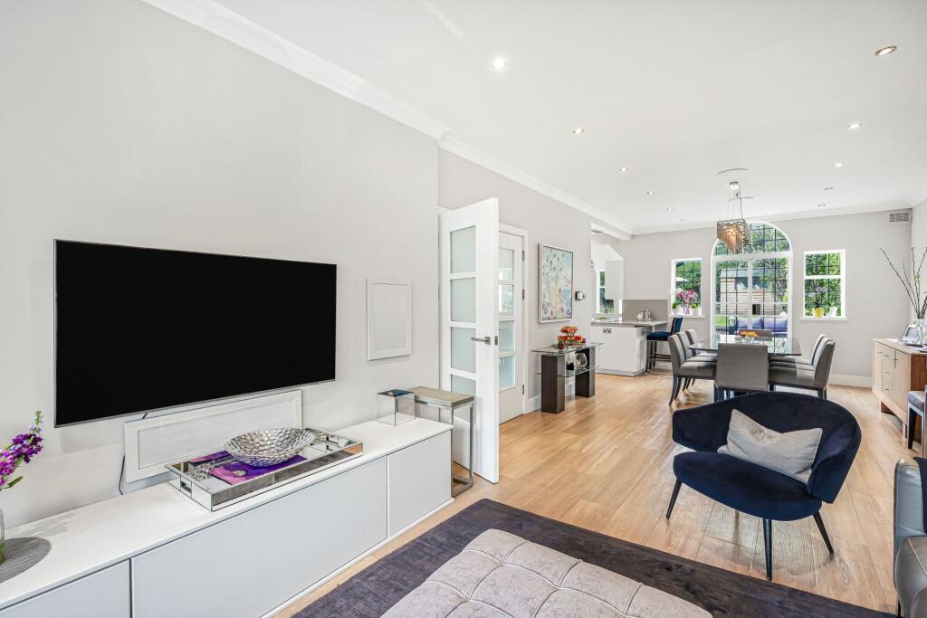 House in London, Hampstead Garden Suburb - View 3