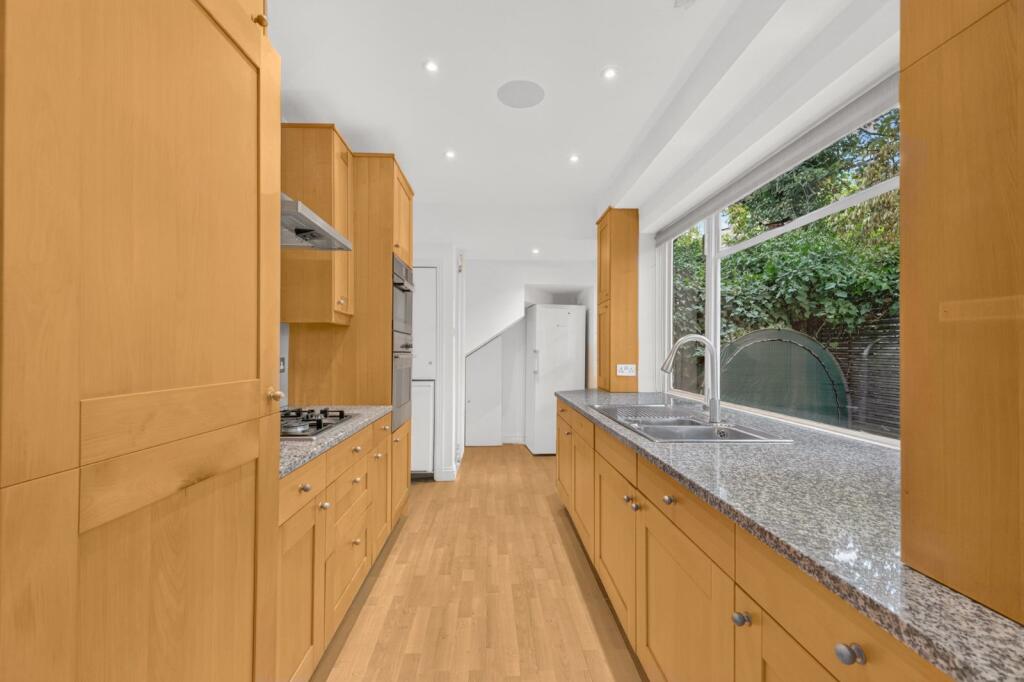 House in London, Primrose Hill, Chalk Farm - View 4