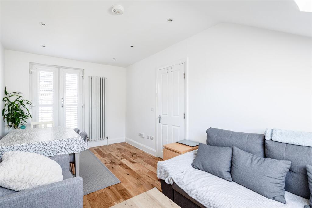 Apartment in London - View 3