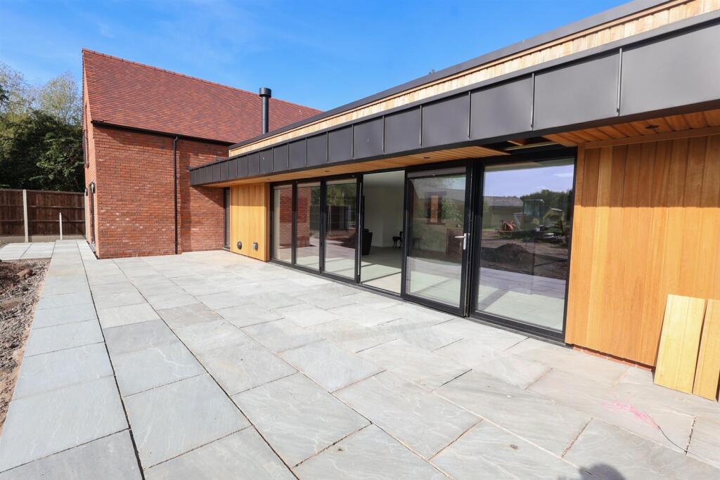 Droitwich Road, Bradley Green, Redditch