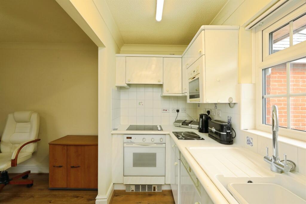 Apartment in Doncaster, Bawtry - View 5