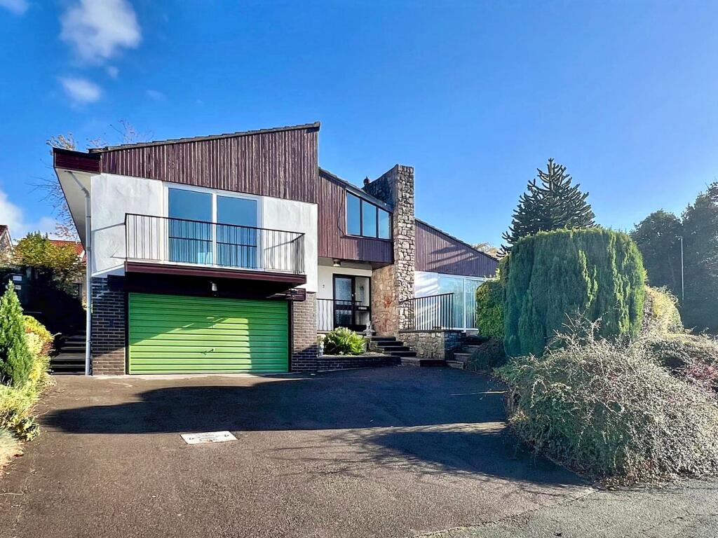4-bed detached on Denys Court, Olveston, BS35, £830,000