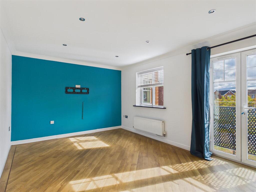 Apartment in Ingleby Barwick, Broom Hill, Stockton-on-Tees - More