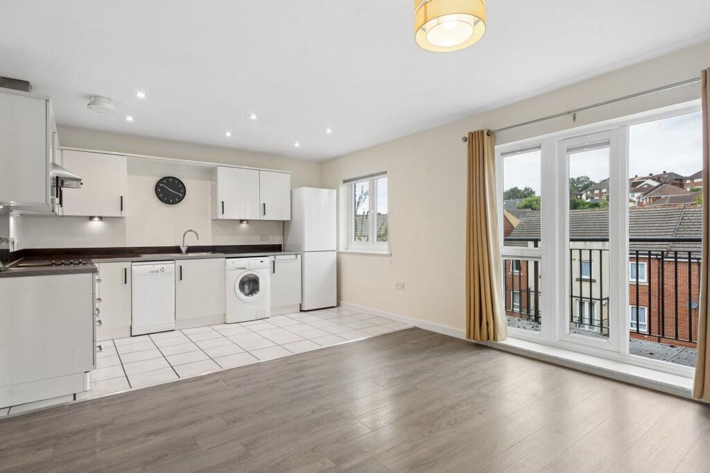 Apartment in Hemel Hempstead - View 5