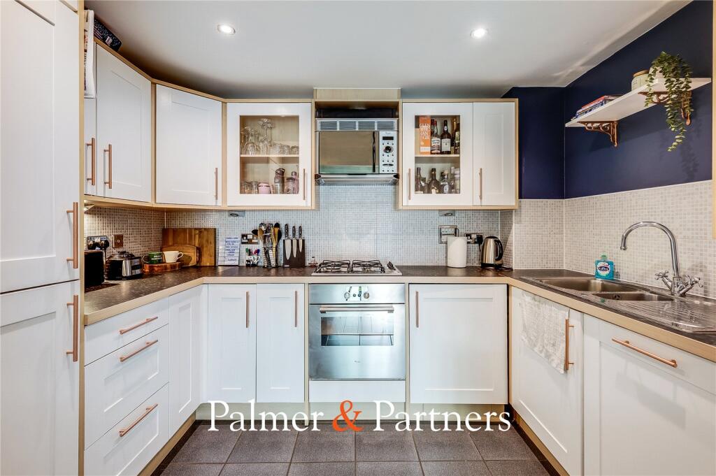 Apartment in Chelmsford - View 3