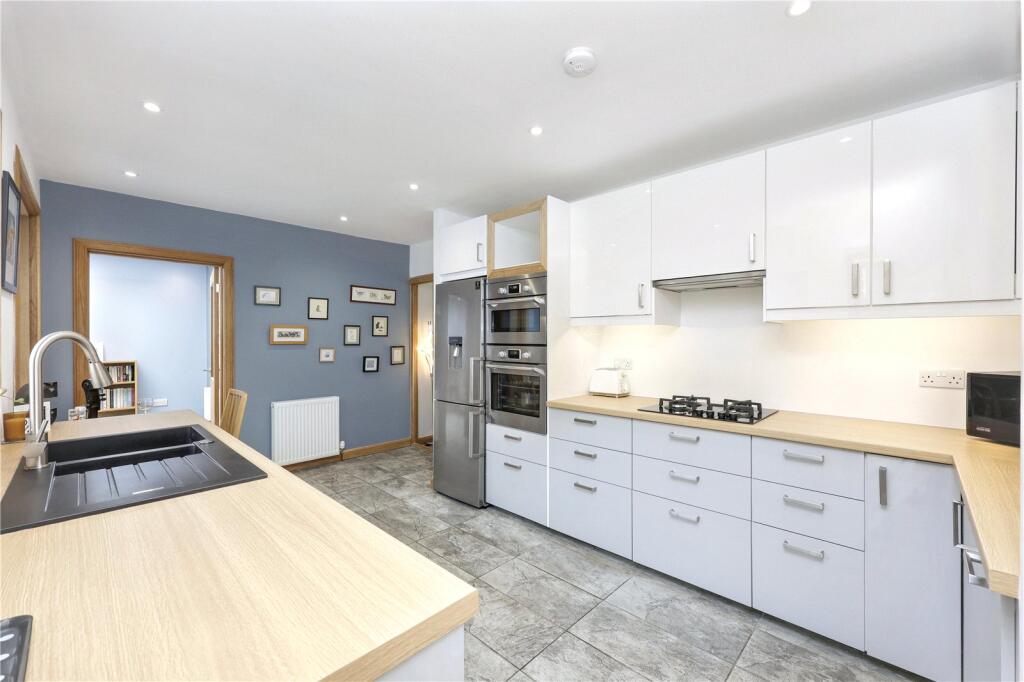 Mortimer Court, Dalgety Bay, Dunfermline, Fife, KY11 photo 5