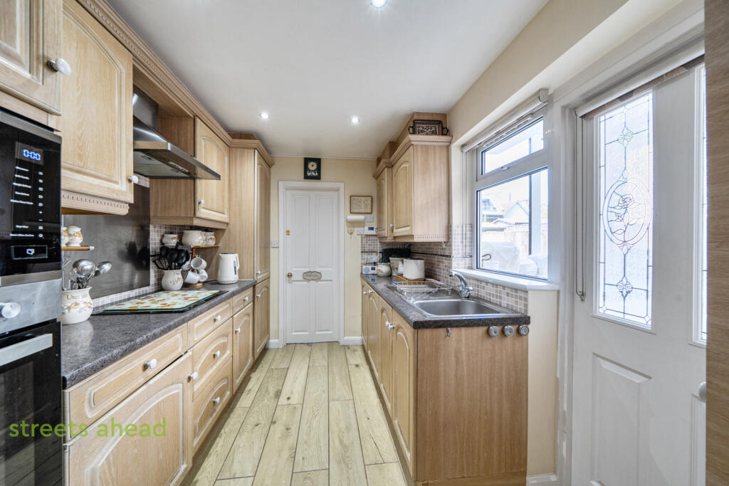 House in London, Broad Green - View 4
