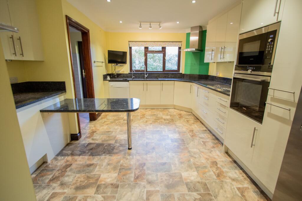 Brackendown, West Hill photo 3