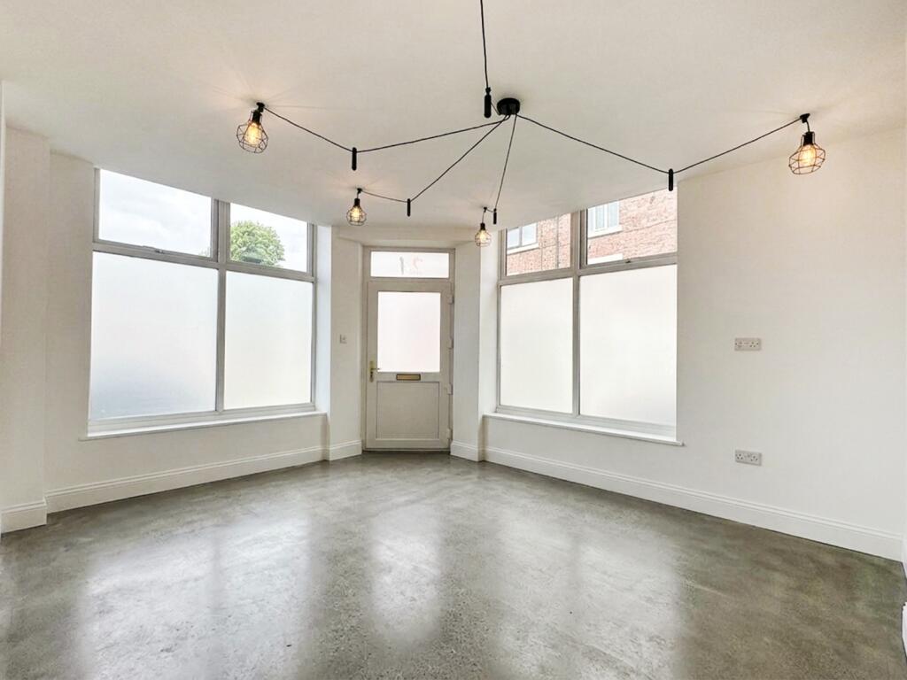 House in Stoke-on-Trent - View 3