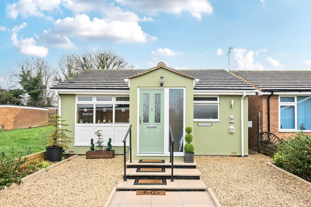 Main image of property: Edgeworth Drive, Carterton, Oxfordshire, OX18