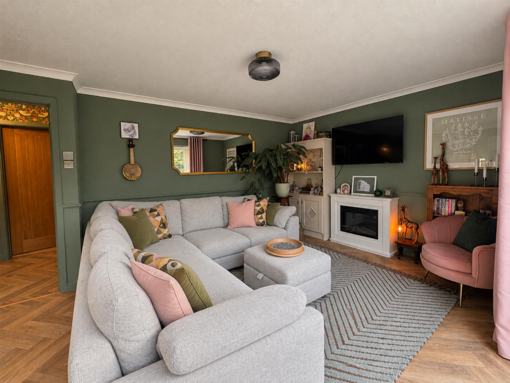 Apartment in Slough - View 4