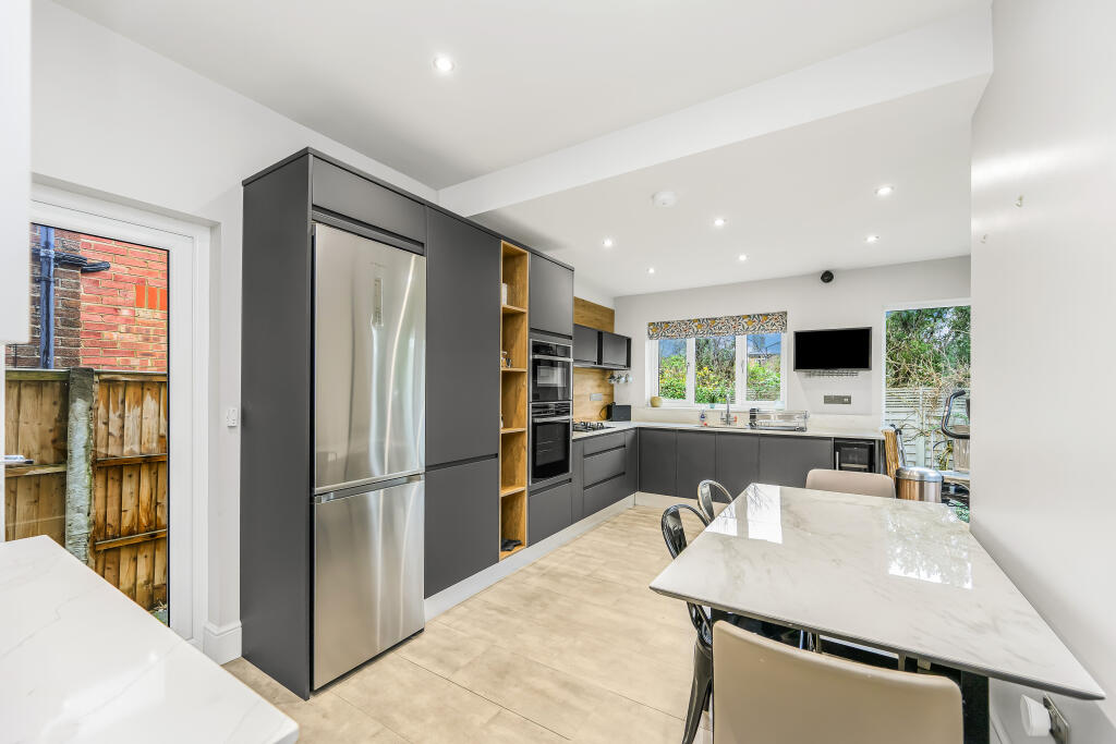 Apartment in London - View 4