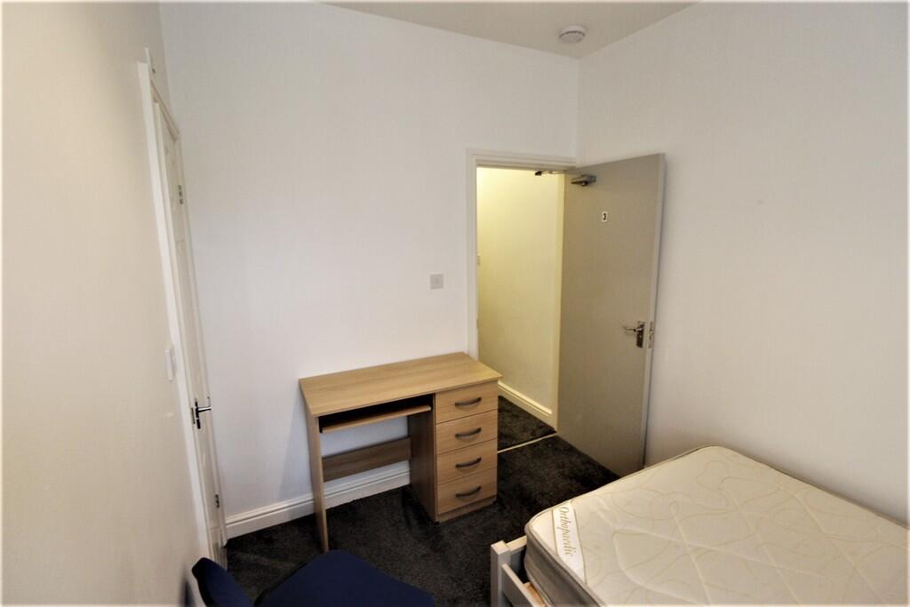 4 bedroom terraced house for rent