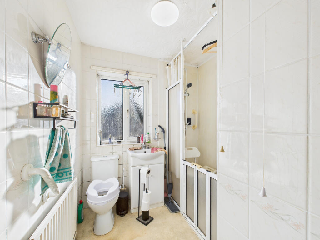 House in Hull, Kingston upon Hull - View 6