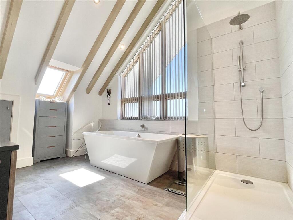 House in Weymouth, Overcombe - View 5