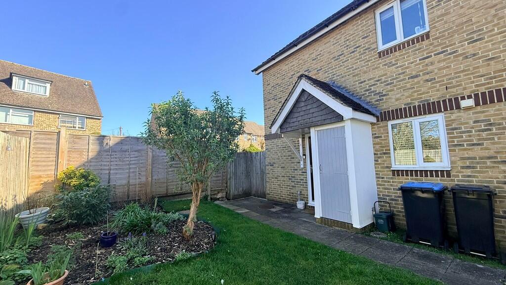Main image of property: Crowhurst Mead, Godstone