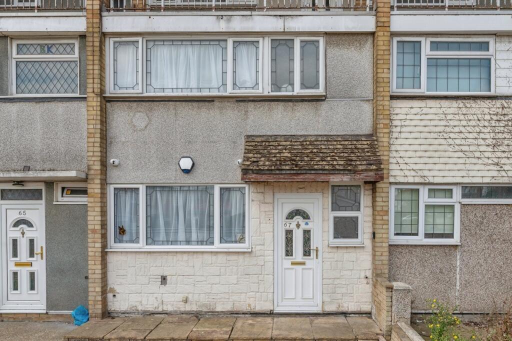 Main image of property: Southwark Path, Basildon, Essex, SS14