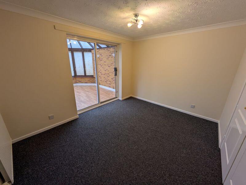 House in Broxtowe, Assarts Farm Estate, Nuthall - View 5