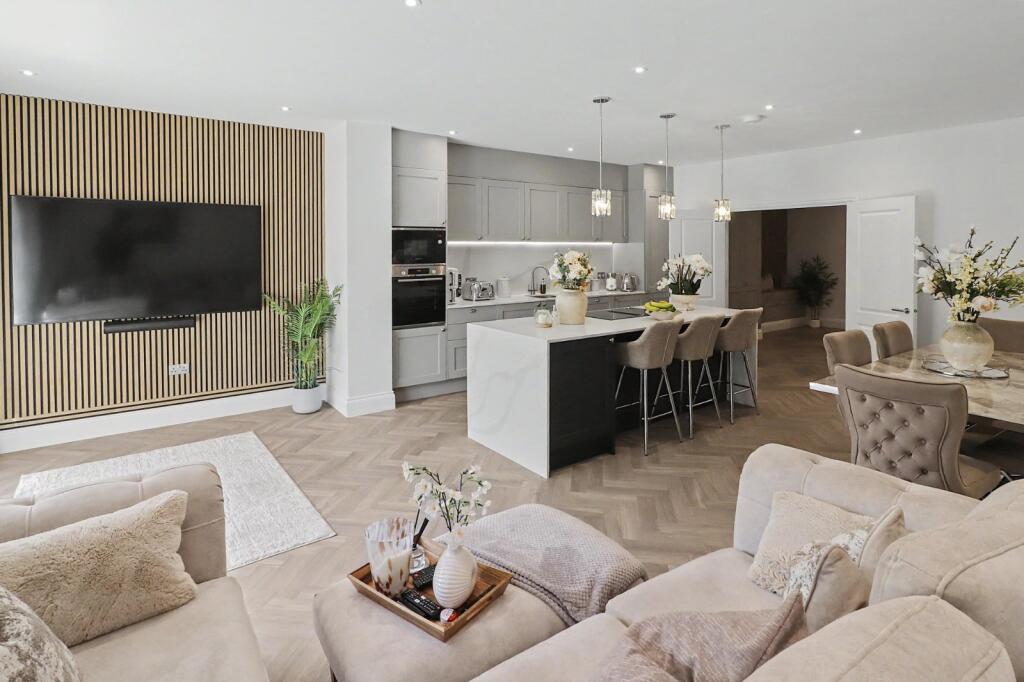 House in Stevenage - View 2