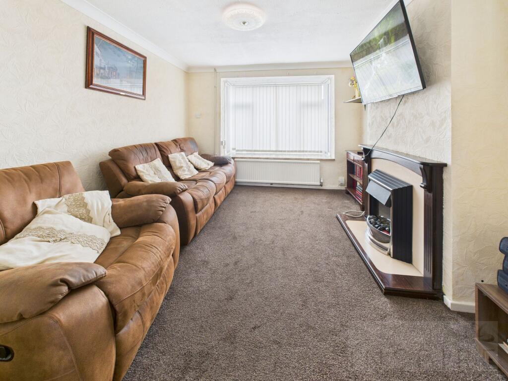 Nash Road, Crawley, RH10 - View 2