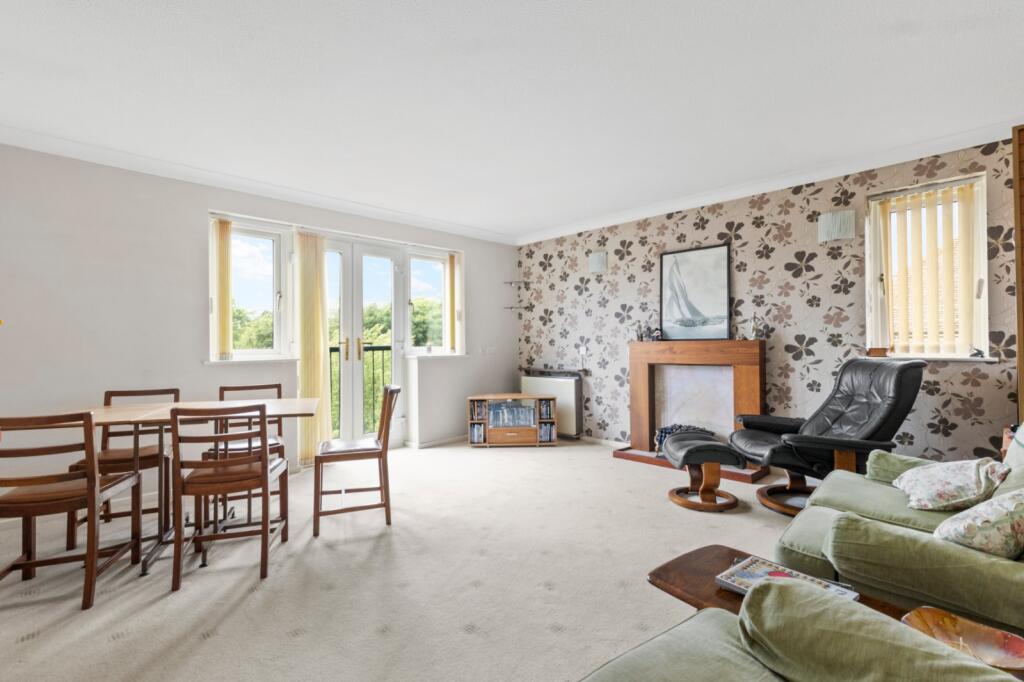 London Road, Uckfield, East Sussex, TN22 photo 2