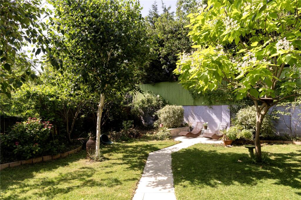 House in London - View 4