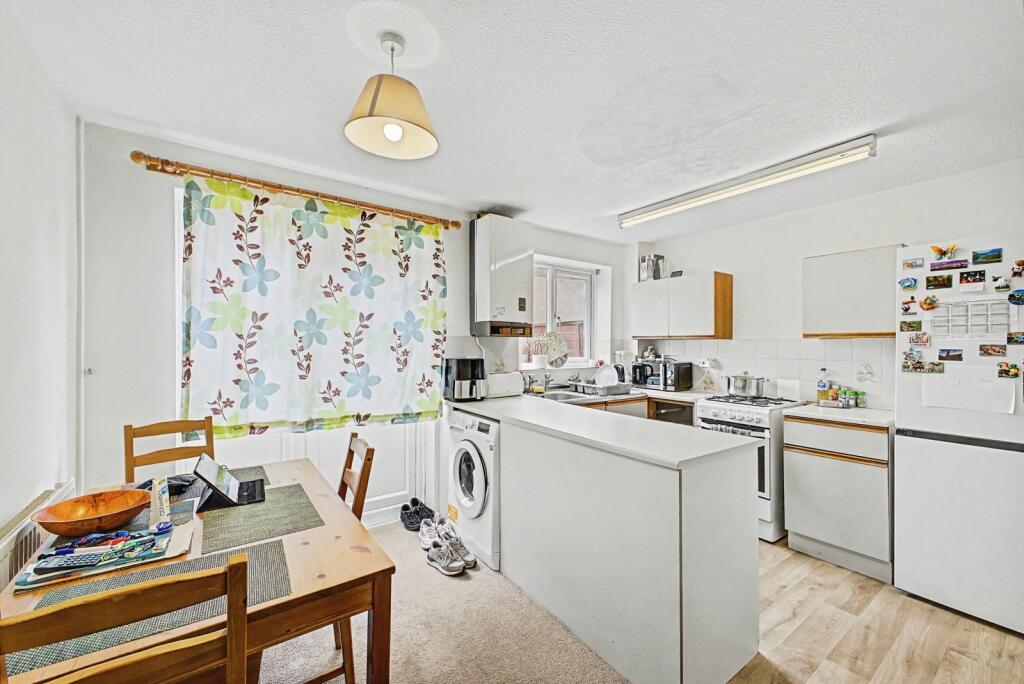 House in Northampton, West Northamptonshire - View 4