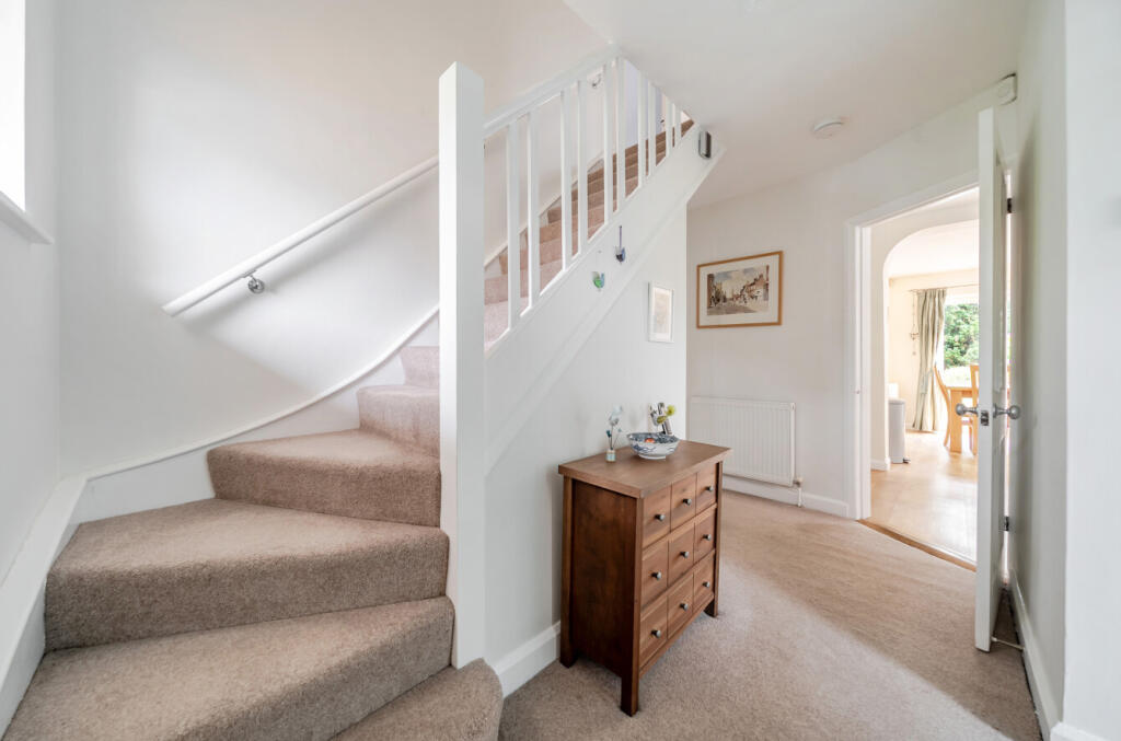 House in Guildford - View 5