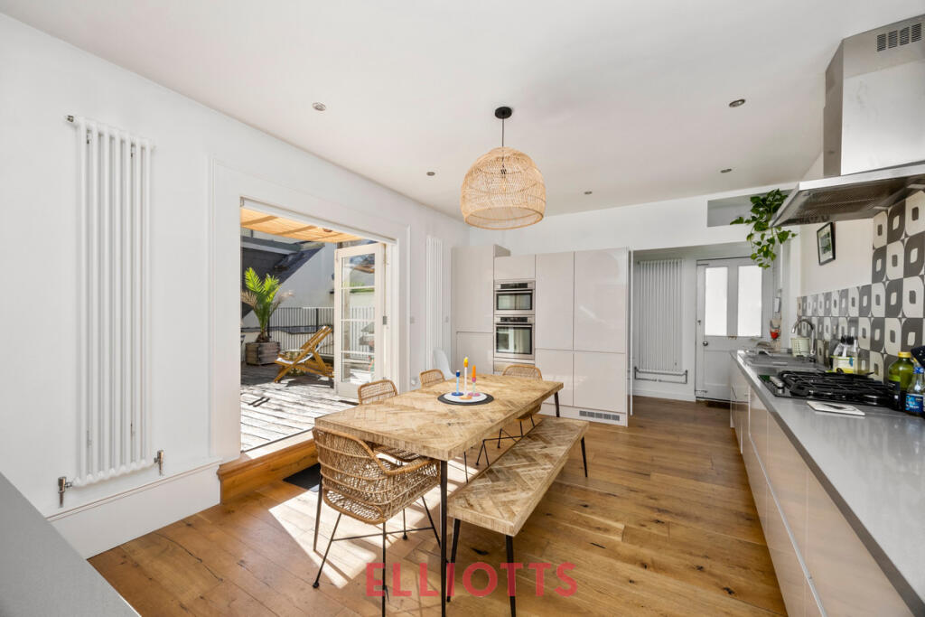 Adelaide Crescent, Hove photo 3