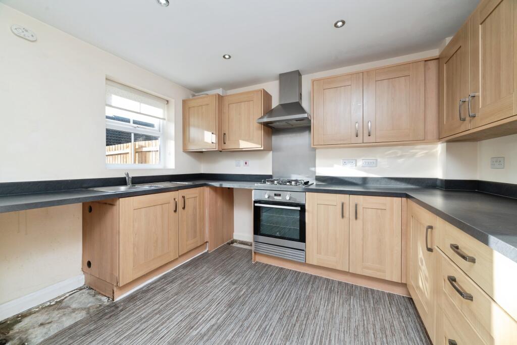 33, Greenwich Park, Hull, HU7 photo 3