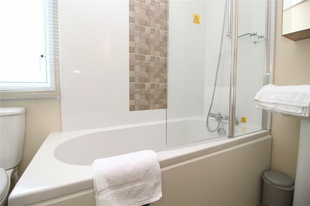 Sway Road, New Milton, Hampshire, BH25 photo 5