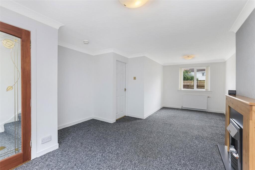 House in Glasgow, Canberra Area, Westwood - View 2