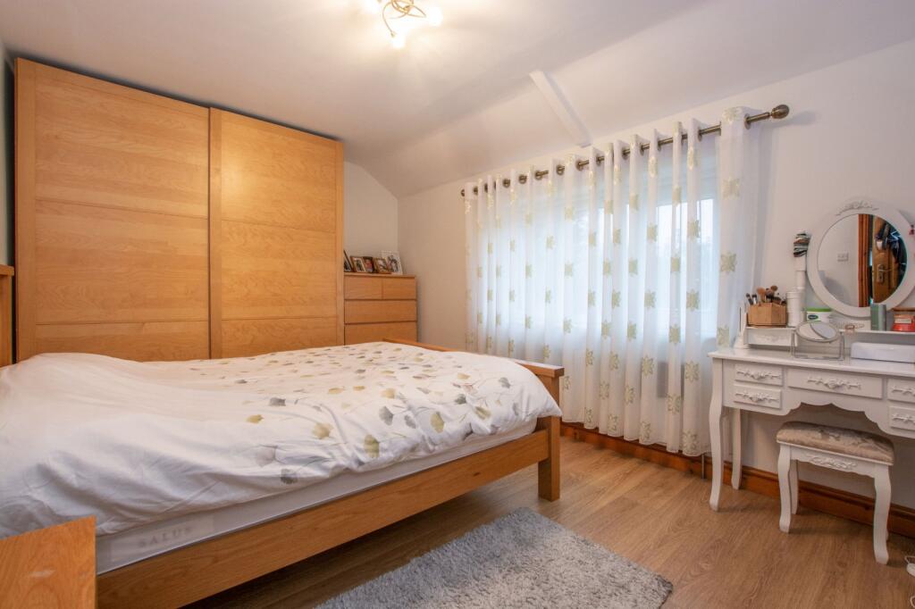 House in Leeds, West Yorkshire - View 5