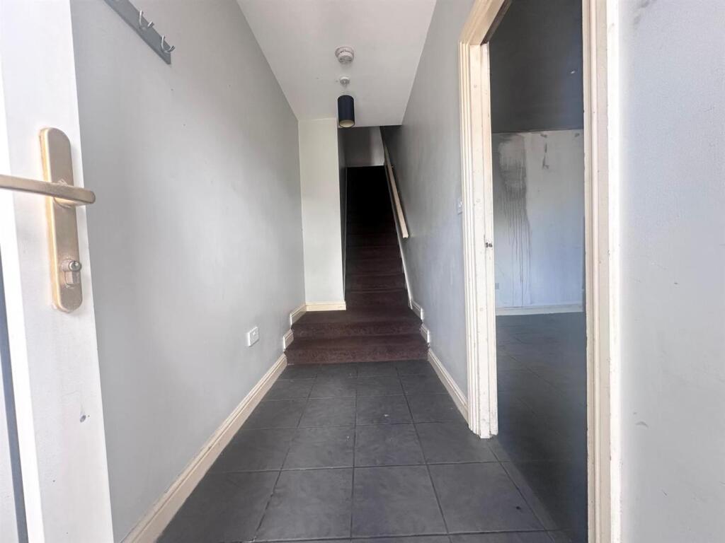 Apartment in Blackburn - View 5