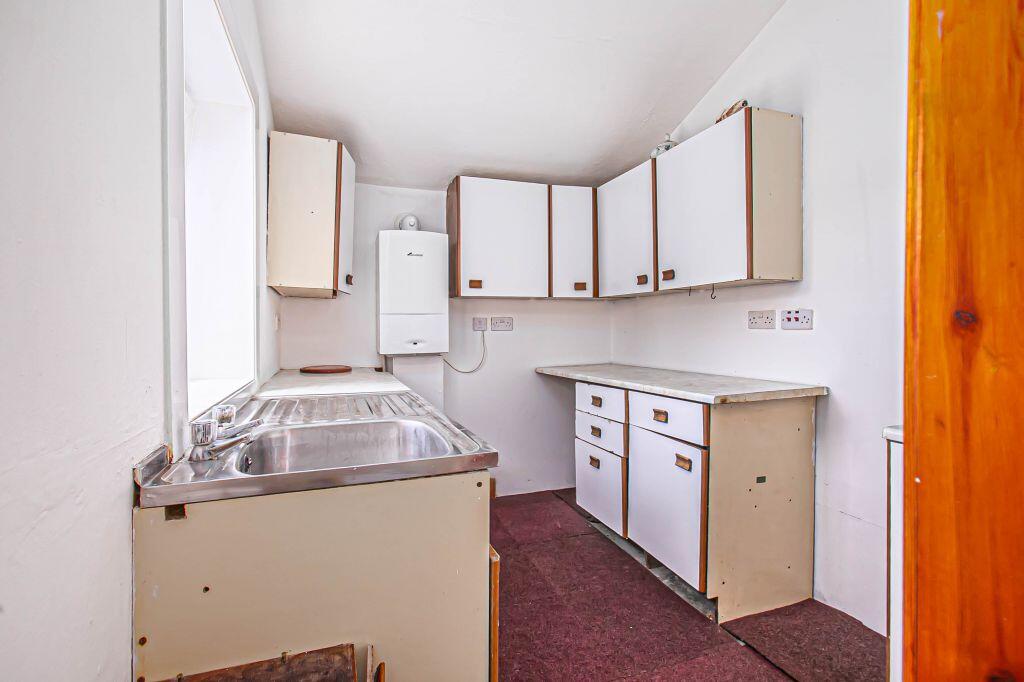 Apartment in Dunfermline, Fife - More