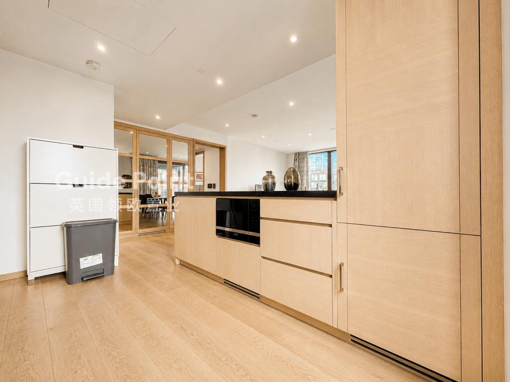 Apartment in London - View 5