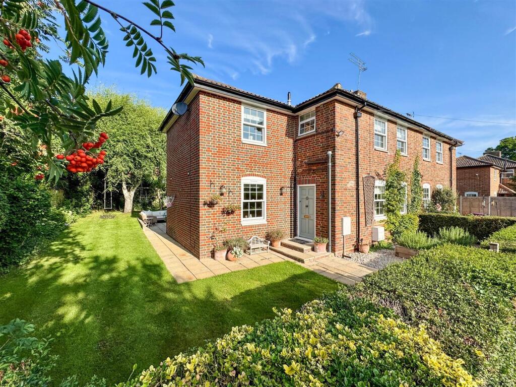 3-bed semi-detached on Oudle Lane, Much Hadham, £715,000