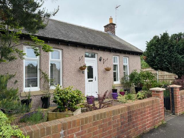 Main image of property: 60 Dean Park Gorebridge Edinburgh EH22 4LP