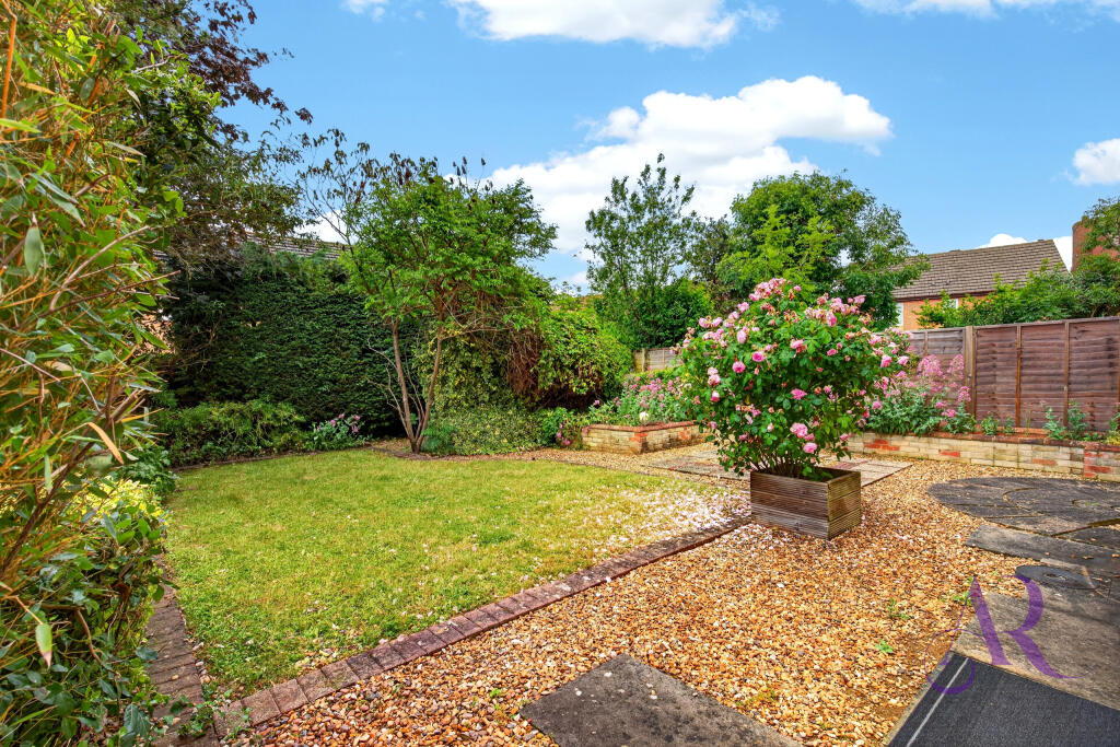 Foxglove Court, Newport Pagnell photo 4