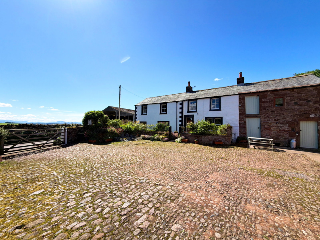 House in Renwick - View 3