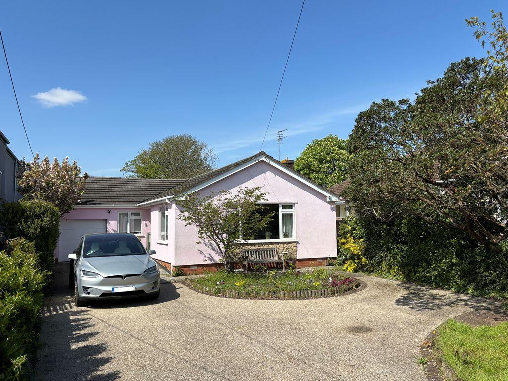 Main image of property: The Avenue, Clevedon